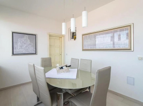 Awesome Apartment in Sutivan With Wifi and 3 Bedrooms