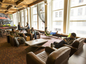 HI Chicago, The J. Ira and Nicki Harris Family Hostel