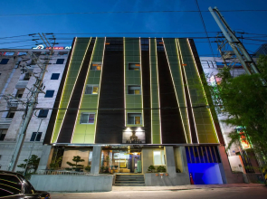 MJ Hotel