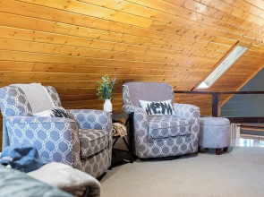 Arrowhead Lake Retreat by Avantstay Shared Pool, Game Room, Firepit