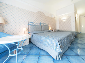 Отель Santa Gilla