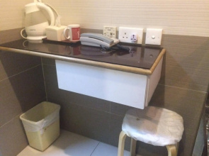 Apple Hostel