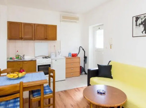 Apartment Intermezzo