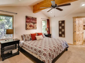 Roslyn Ridge Retreat