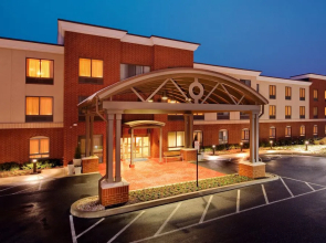Holiday Inn Express & Suites Bethlehem Arpt-Allentown Area