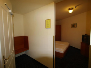 SUITE HOTEL 900m ZUR OPER