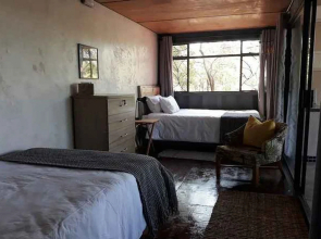 24 Degrees Self-Catering