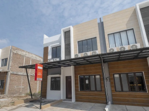 OYO Life 3248 Vision Residence Karawang