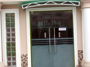 B's Hive Hotel & Suites