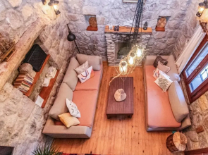 Chic Villa w Fireplace 3 min to Beach in Bodrum