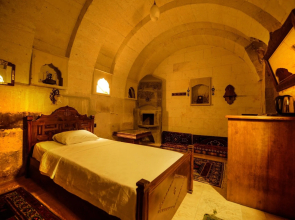 Vineyard Cave Hotel