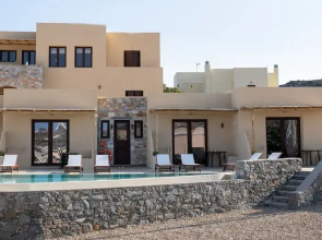 Dipolis Apartments