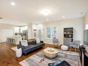 Luxe Mountain Home Near Ridgecrest & Asheville!