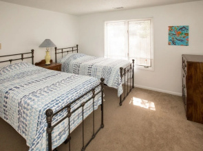 Coral Beach House 4 Bedrooms 2.5 Bathrooms Duplex