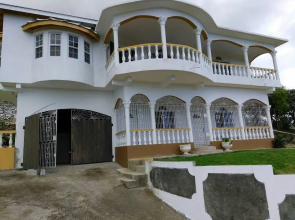 Remarkable 2-bed Villa in Fair Prospect Sea View