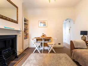 Shelley’s Seaside Stay (Garden/ Double Drive)