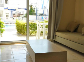 Joker Side Hill Suite Hotel