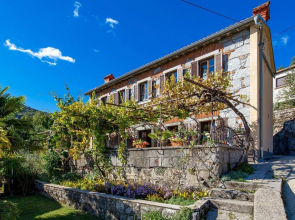 Amazing Home in Rukavac With 2 Bedrooms, Wifi and Outdoor Swimming Pool