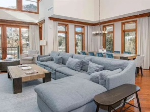 Spectacular 4 Bedroom Ritz-carlton Penthouse Residence in Vail, Colorado