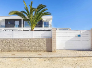 Casa Bos Dolphin Pool Jacuzzi 6p