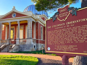 Cozy Cottage In The Heart Of Hyde Park 1 Bedroom Home by RedAwning