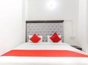 OYO 47919 Balaji Garden