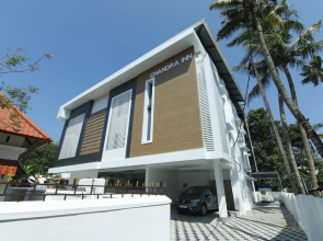 Chandra Inn