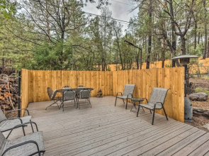 Rustic Ruidoso Cabin w/ Large Deck & Grill!