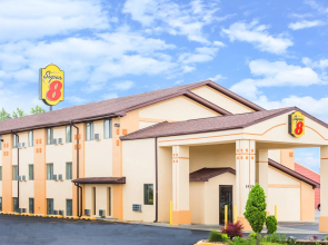 Super 8 Ames