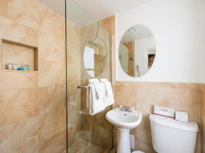 Majestic Hotel South Beach