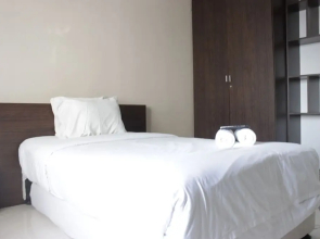 Cozy Studio At Pinewood Apartment Near Unpad Jatinangor