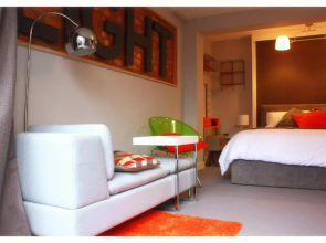 The Light Room at no.7