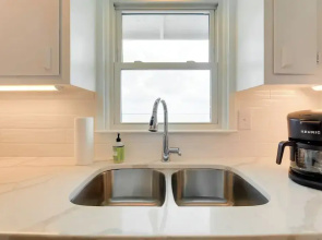 Waterfront Vacation Rental Home on Newport River!