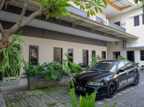 Urbanview Hotel Solo Tiara