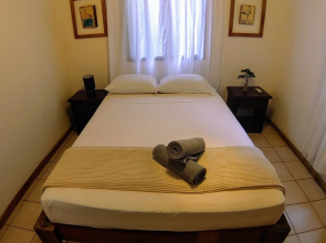 Colibri Surf House & Flats