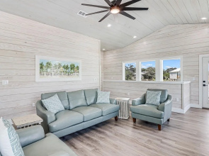 Sunshine And Flip Flops Sp114 4 Bedroom Home by RedAwning