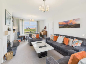 Host Stay Chirnells