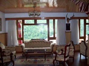 Yarlam Resort