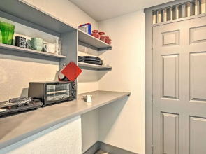 Retro Updated Blanco Abode - Steps to Main Street!