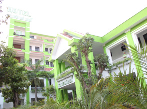 Ngoi Nha Xanh