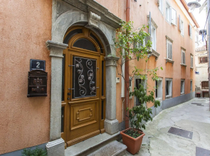 Guest House Floreus Cres