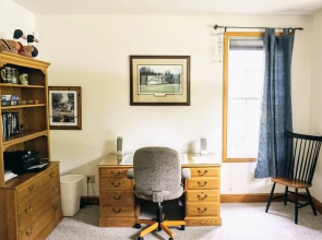 A Charming Private Home Rental, Beautifully Landscaped and Located in Forest Ridge, Lincoln, NH - Fr42l