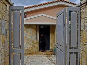 Skorponeria beachfront house