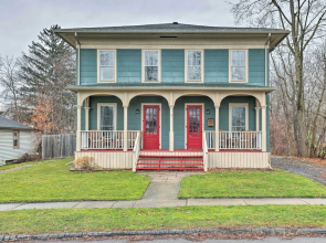 Victorian Home in Penn Yan ~ 1 Mi to Keuka Lake!