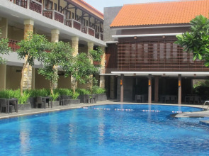 Surya Kencana Seaside Hotel