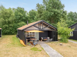 "Peder" - 250m from the sea in Lolland, Falster and Mon