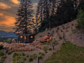 The Shepherds Hut - boutique retreat.