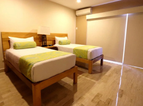 WIVC Coral Mar Resort- Amazing Hotel Zone & Lagoon Views, Enjoy the Tropical Breeze