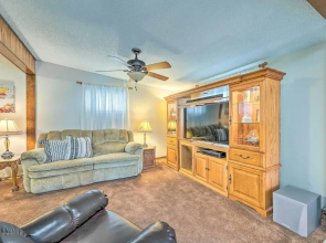 Caldwell House w/ Grill ~ 1 Mi to Downtown!