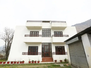Acorn Rooms By OYO Rooms